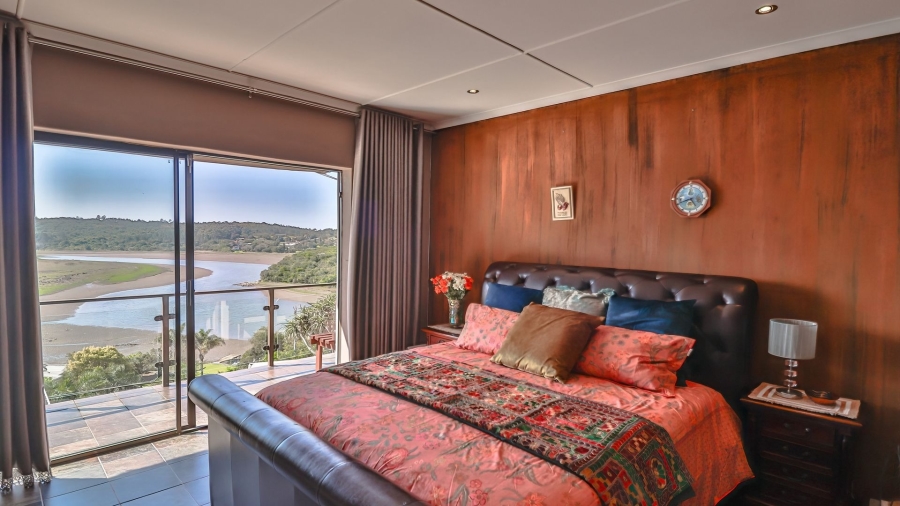 4 Bedroom Property for Sale in Bonza Bay Eastern Cape